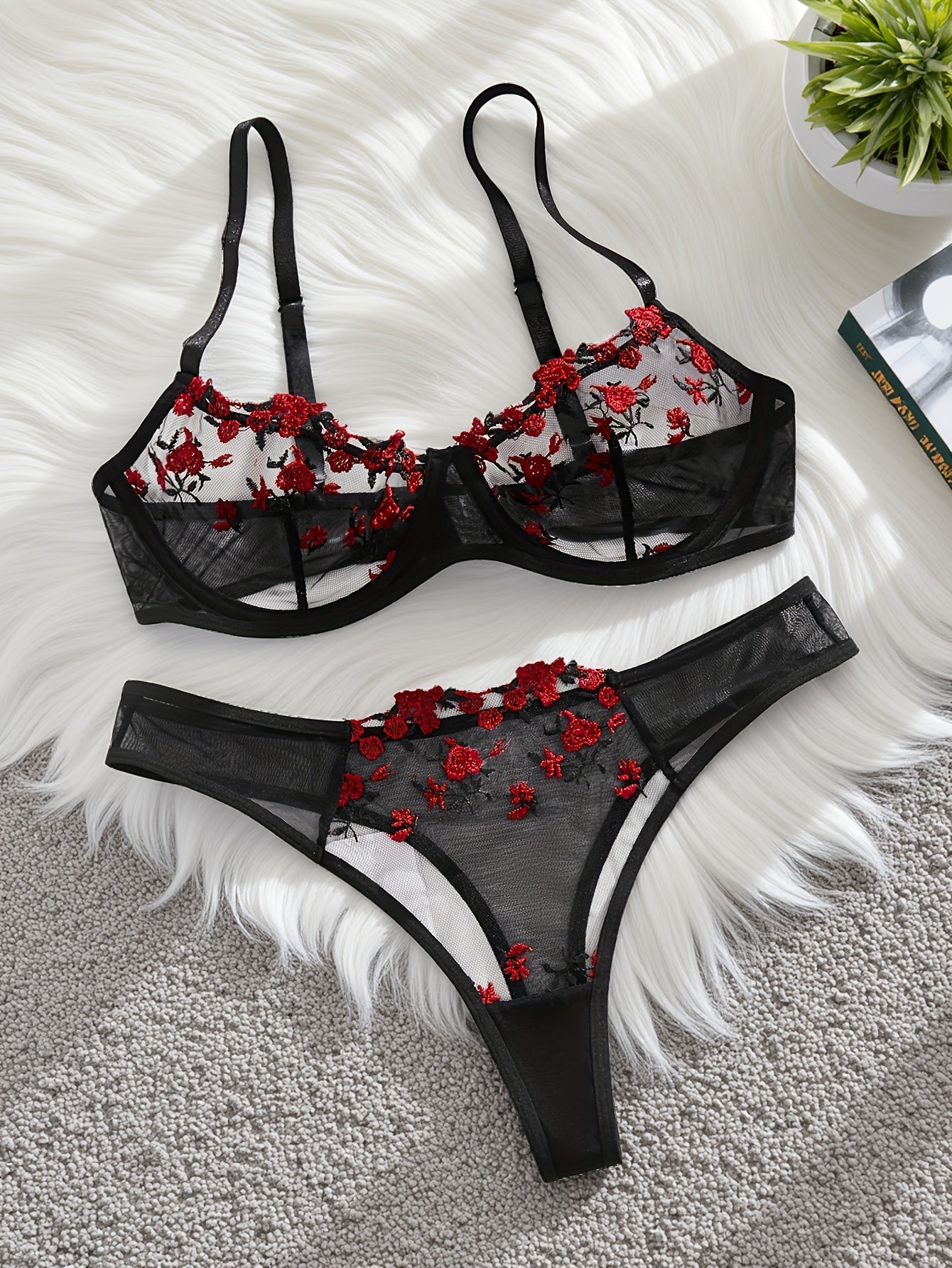 Floral Embroidered Lingerie Set with Lace Detail - ET