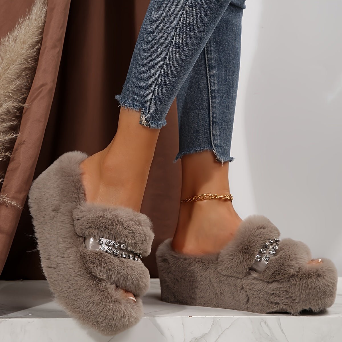 Sparkling Rhinestone Fur Slippers - ET
